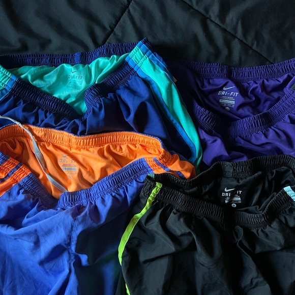 4 nike shorts - Picture 2 of 2